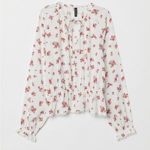 NWOT H&M Divided Puff Sleeve Blouse White w/ Red Flowers | Size US 8